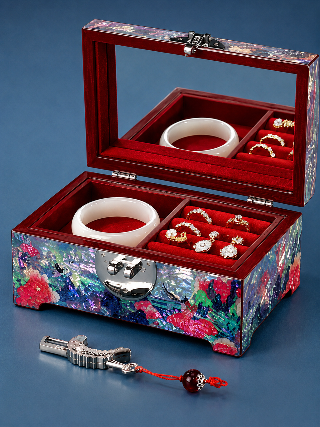 LuxeShell Elegant Jewelry Organizer Box