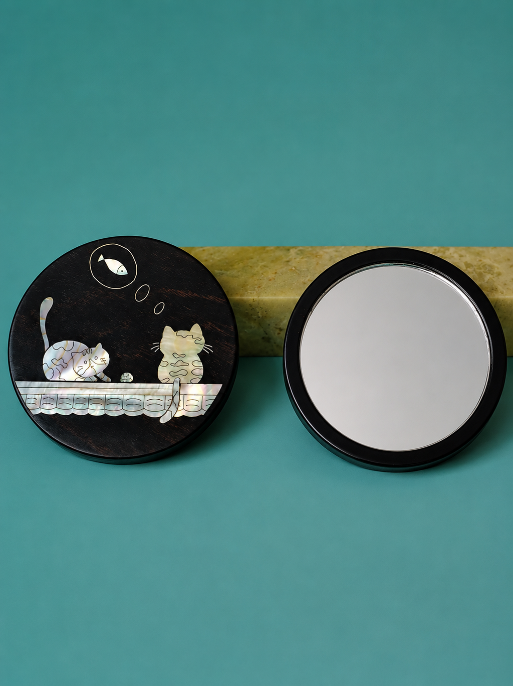MimiCat Charm Pocket Shell Mirror