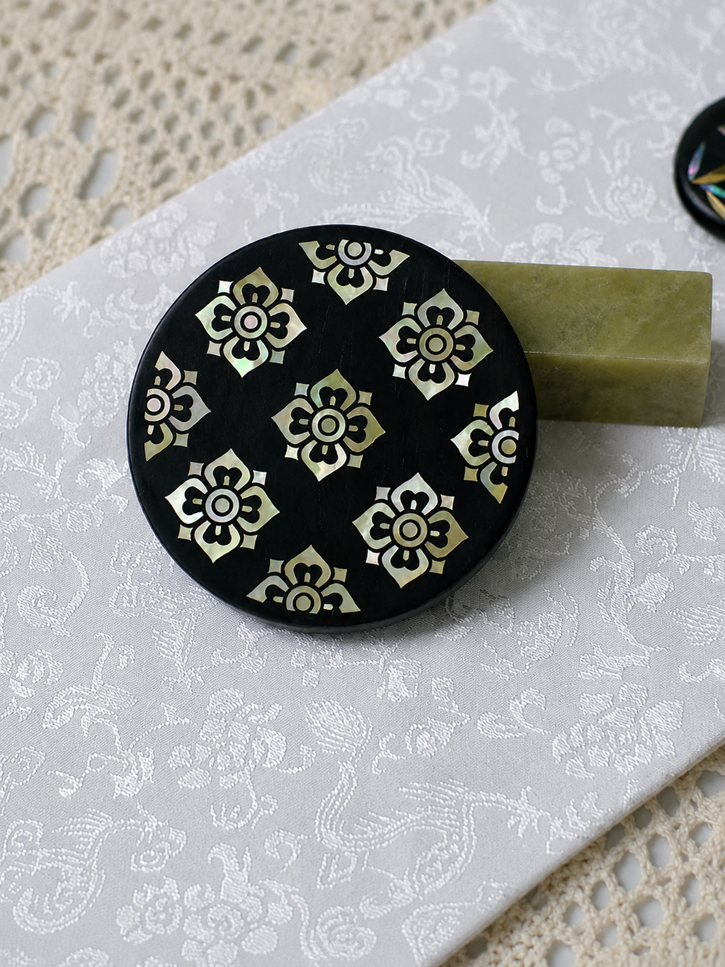 Aurora Heritage Handheld Compact Mirror